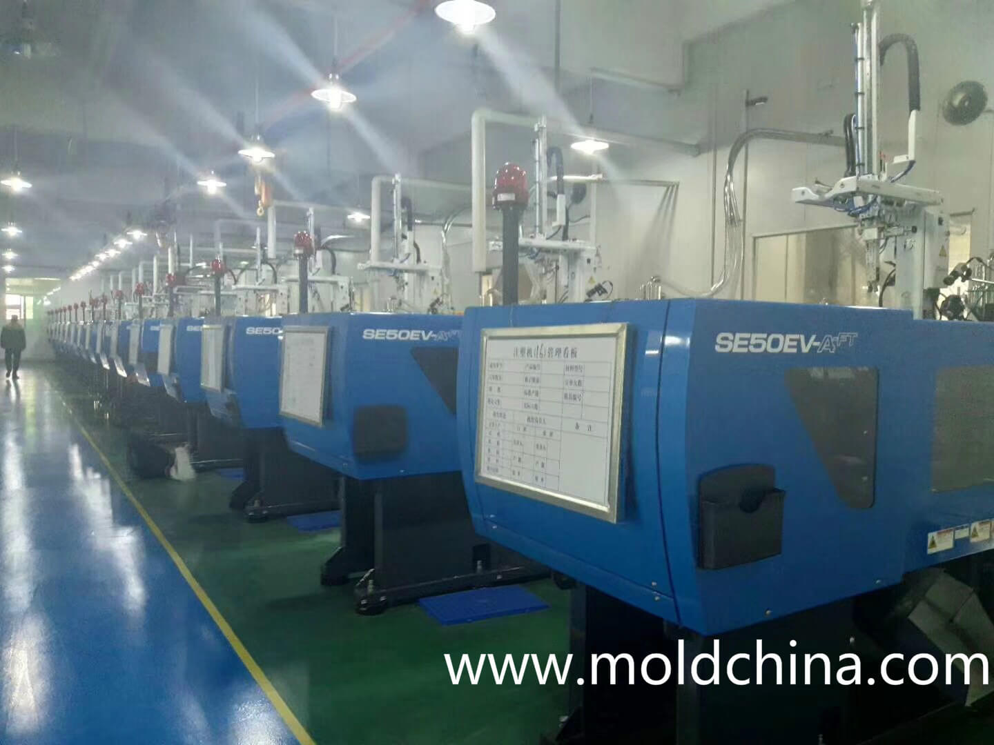 Injection molding machine operation instruction and good habit